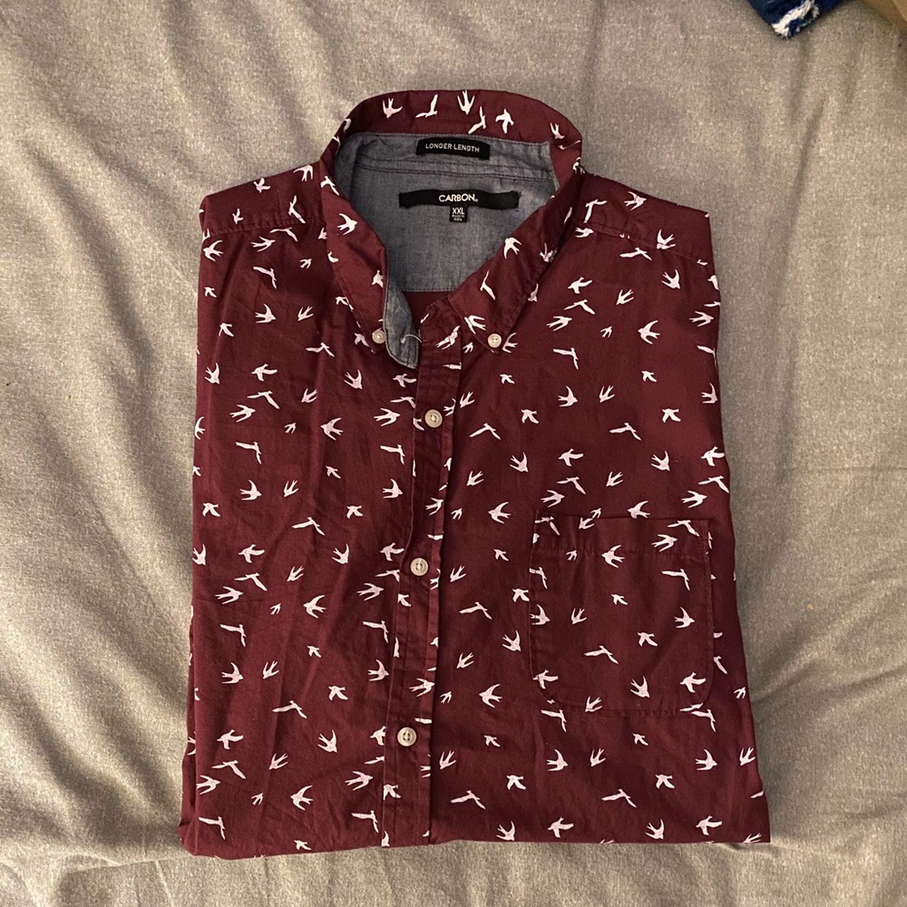 Men’s button down short sleeve shirt size 2XL.